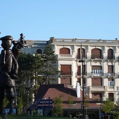 Le Balcon De L'hermitage Apartment